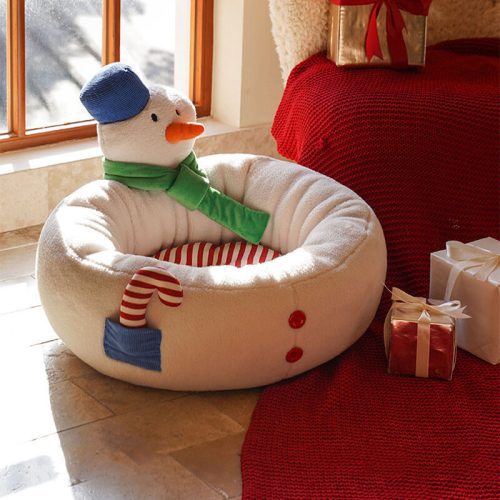 Christmas Snowman Shaped Cosy Cat Bed1