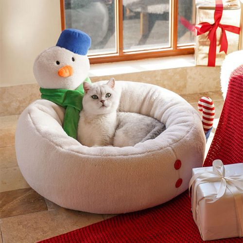 Christmas Snowman Shaped Cosy Cat Bed10