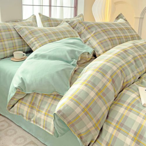 ClassicPlaidColorblockStylishBreathableBedSheetSet 2