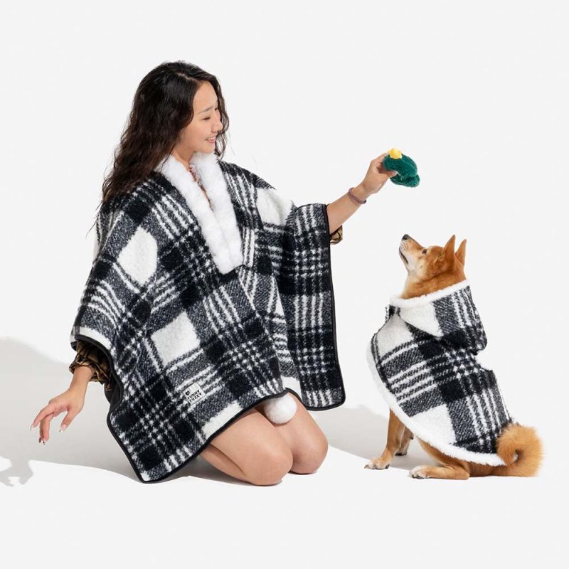 ClassicPlaidWarmthHuman DogPoncho FestiveCompanions 17