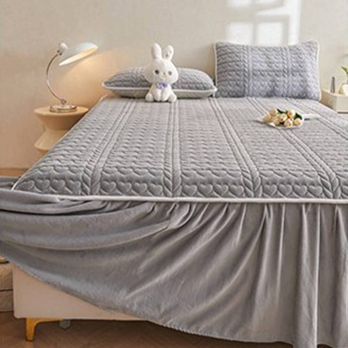 CreamyMilkVelvetQuiltedBedSheetSet 1