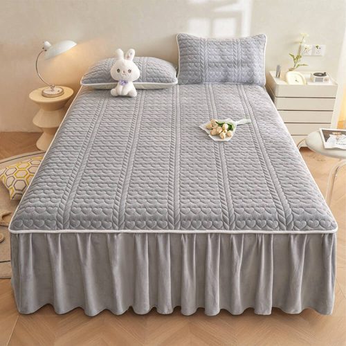 CreamyMilkVelvetQuiltedBedSheetSet 12