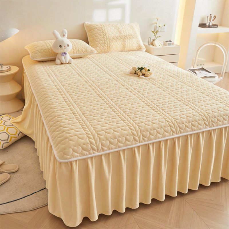 CreamyMilkVelvetQuiltedBedSheetSet 23