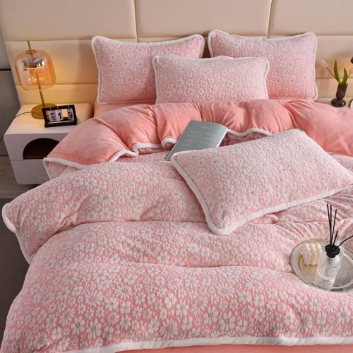 ElegantCarvedVelvetFloralBeddingSkin FriendlyBedSheetSet 12