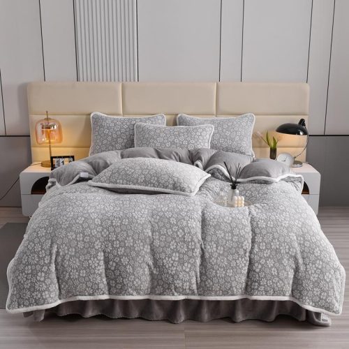 ElegantCarvedVelvetFloralBeddingSkin FriendlyBedSheetSet 13