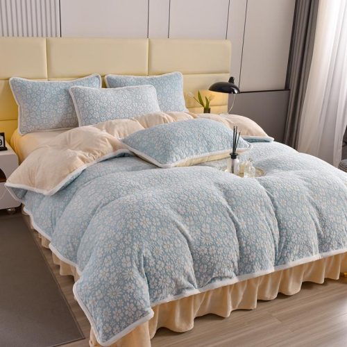 ElegantCarvedVelvetFloralBeddingSkin FriendlyBedSheetSet 17