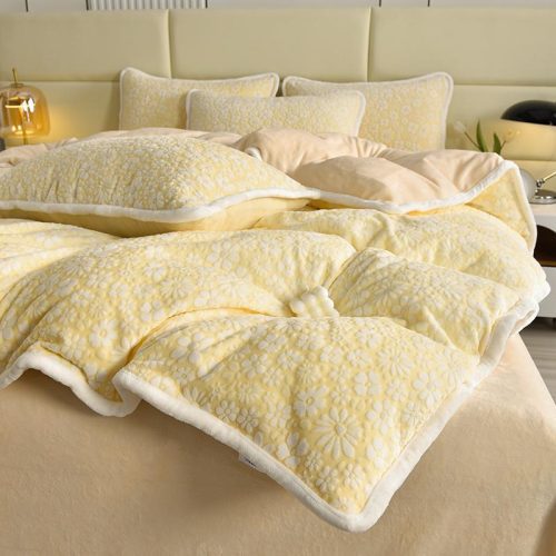 ElegantCarvedVelvetFloralBeddingSkin FriendlyBedSheetSet 6