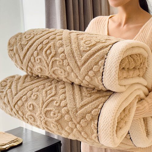 FUNNYFUZZYBaroqueStyleEmbossedMilkVelvetSoftFleeceBlanket 14