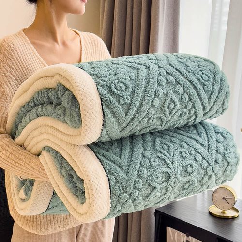 FUNNYFUZZYBaroqueStyleEmbossedMilkVelvetSoftFleeceBlanket 2