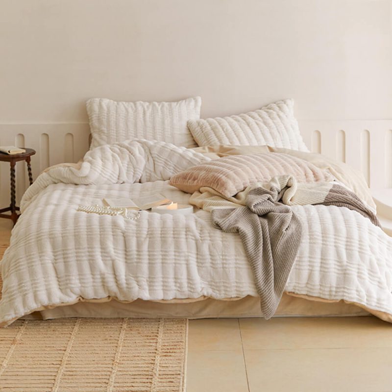 FUNNYFUZZYCreamyStripedFauxRabbitFurWarmBedSheetSet 2