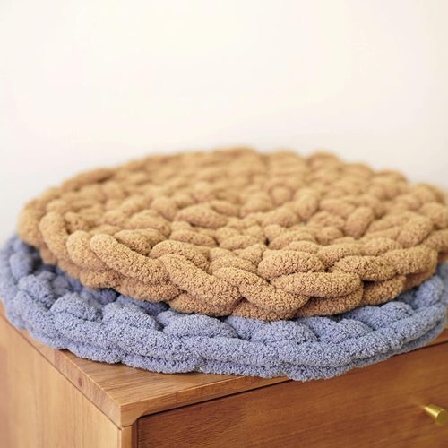 FUNNYFUZZYHandwovenChunkyKnitSoftRoundPetBedMat 4