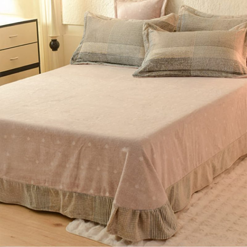 FUNNYFUZZYStripedCoralFleeceSoftTexturedWarmBedSheetSet 1