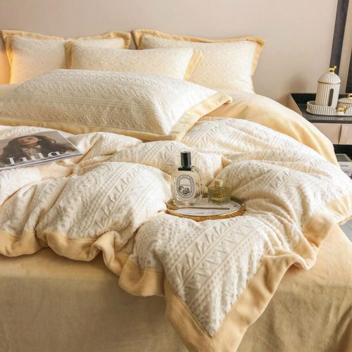 FUNNYFUZZYTenderFluffyVelvetSoftWarmLuxuryBedSheetSet 3