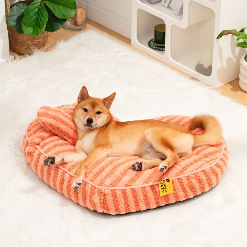 FUNNYFUZZY PlushHeartFluffyCalmingwithPillowDog CatBed1