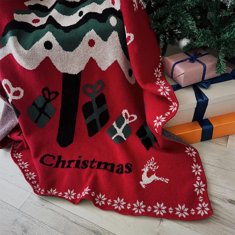 FunnyFuzzyChristmasTreePatternCozyKnittedHolidayDecorThrowBlanket 2