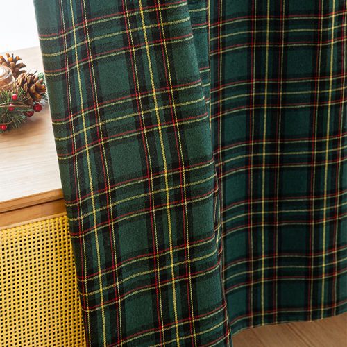 FunnyFuzzyClassicPlaidChristmasDecorativeSemi BlackoutCurtains 2