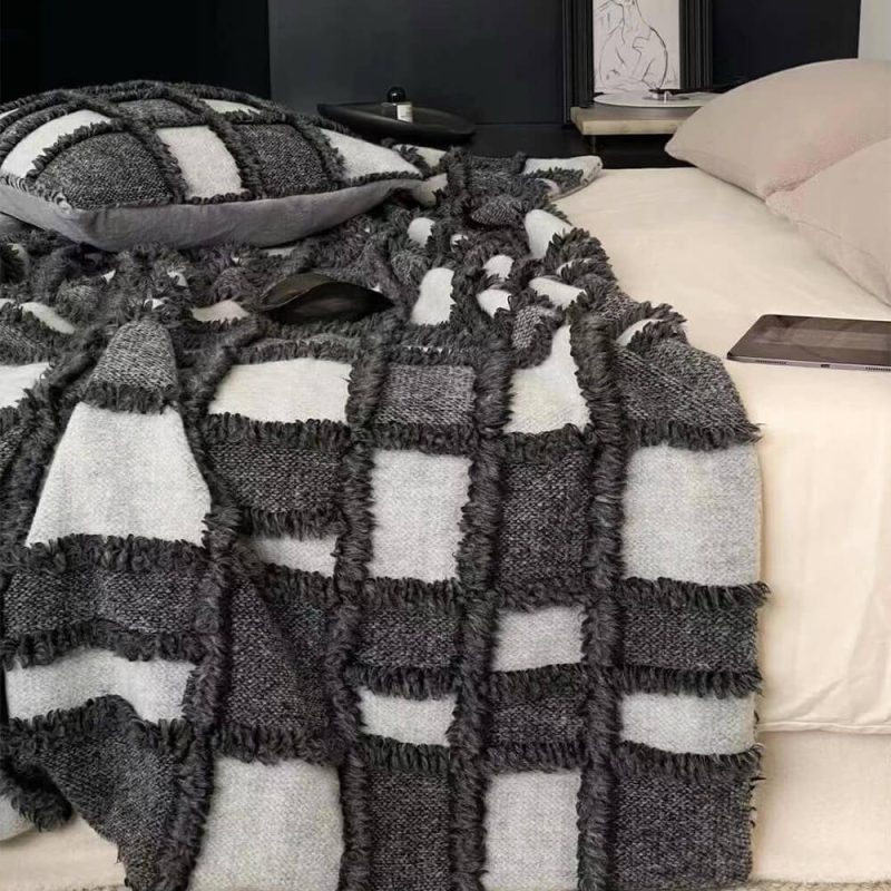 FunnyFuzzyClassicPlaidCozyBeddingThrowBlanket 8