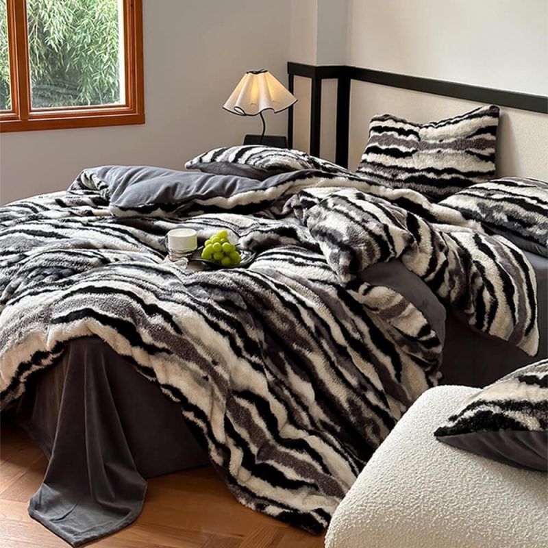 FunnyFuzzyDual SidedLuxuryZebraPrintPlushBedSheetSet 12