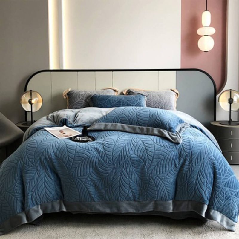 FunnyFuzzyElegantEmbossedThickContrastMilkVelvetBedSheetSet 10