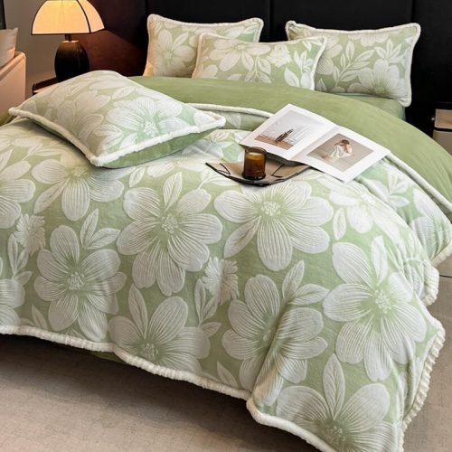 FunnyFuzzyElegantFloralEmbossedUltra SoftWarmBedSheetSet 14