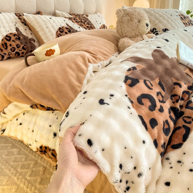 FunnyFuzzyLeopardPrintMilkVelvetUltra SoftCozyBedSheetSet 13