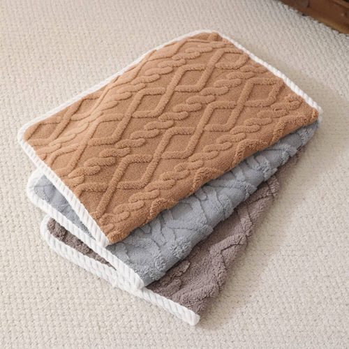 FunnyFuzzyLuxuriousWaterproofSoftWarmPolarFleeceDogBlanket 1