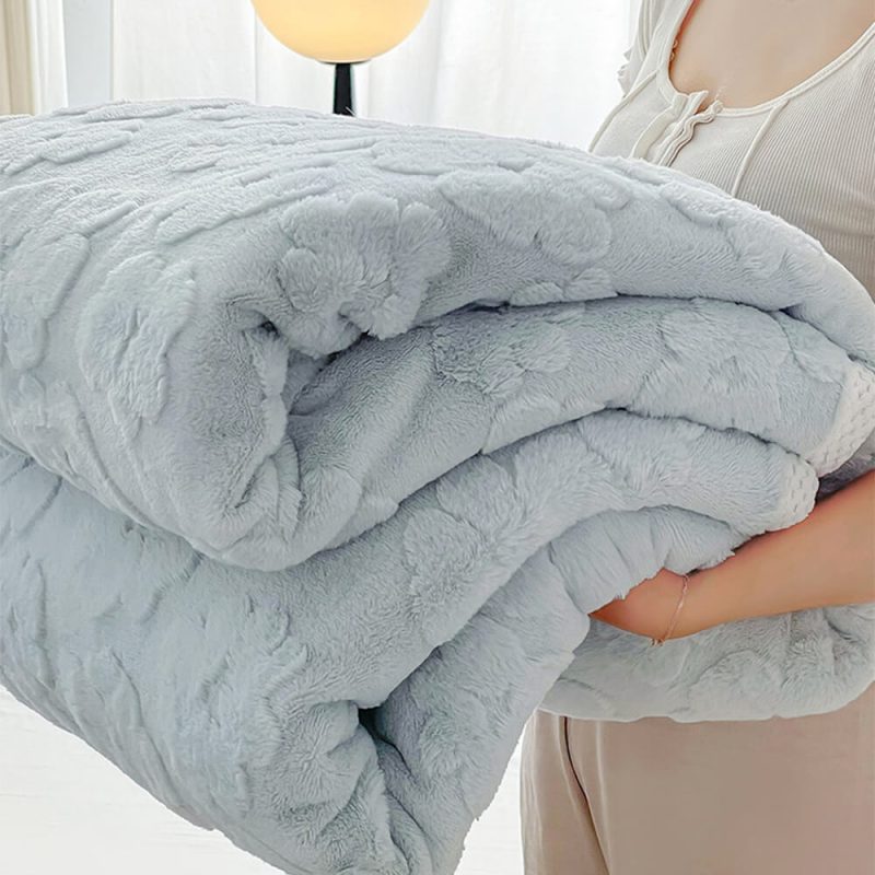 FunnyFuzzyLuxuryFauxRabbitFurSoftBreathableEmbossedBlanket 10