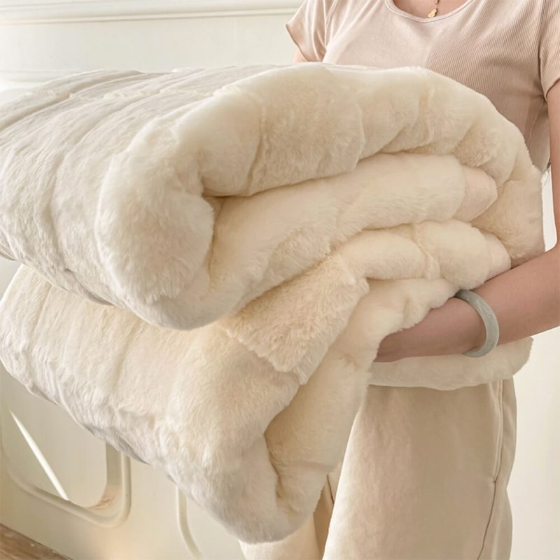 FunnyFuzzyLuxuryFauxRabbitFurSoftBreathableEmbossedBlanket 16