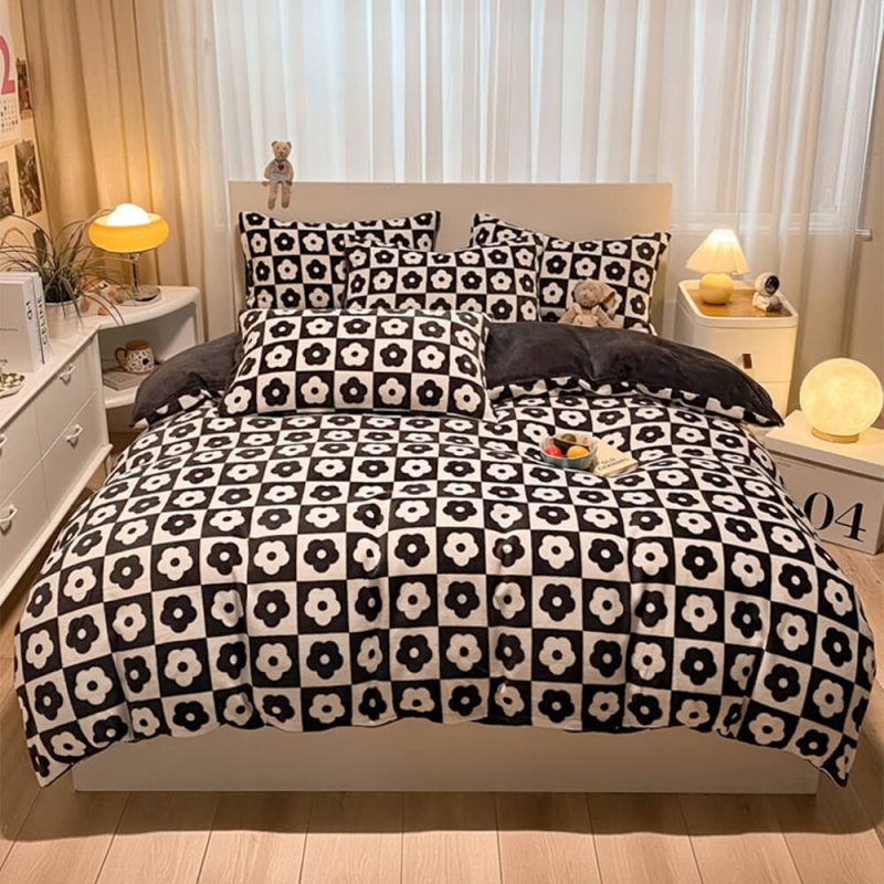 FunnyFuzzyMilkVelvetAnti StaticComforterSet 9