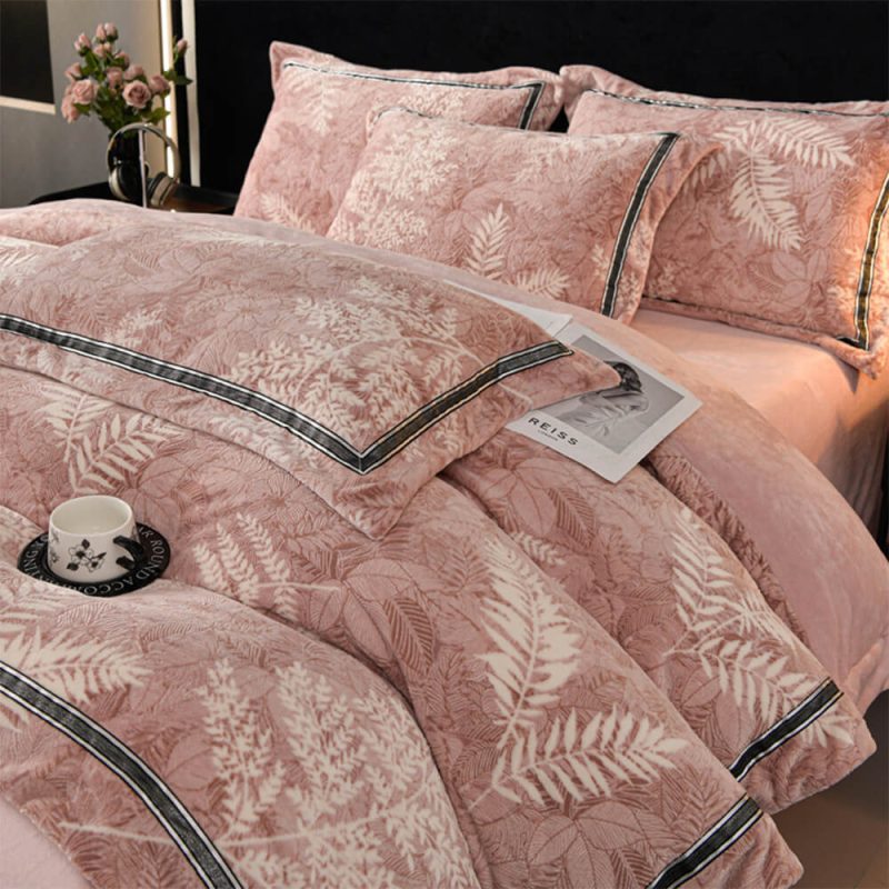 FunnyFuzzyModern3DFloralTrimmedMilkVelvetBedSheetSet 16