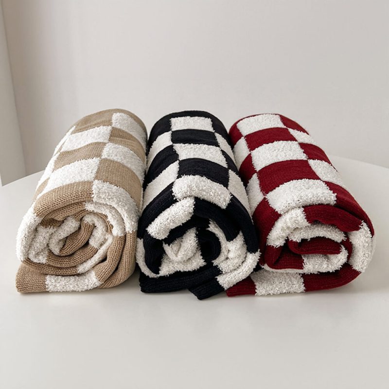 FunnyFuzzyPlushColor BlockCheckerboardThrowBlanket 3