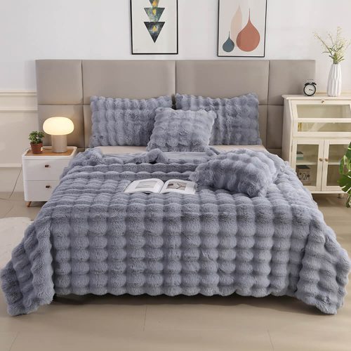 FunnyFuzzyPremiumBubbleDoubleLayerThickenedFauxRabbitFurBlanket 4