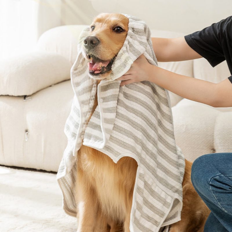 FunnyFuzzyStripedAbsorbentThickLargeSkin FriendlyMulti PurposeDogBathrobeTowel 1