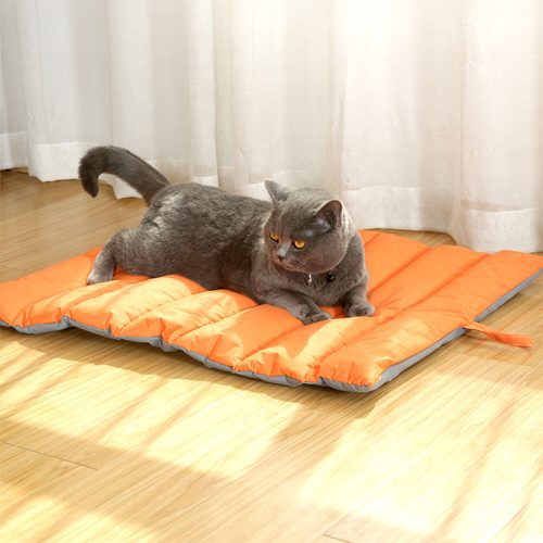 FunnyFuzzyTravelFoldableWaterproofDurableOutdoorDogMat 2