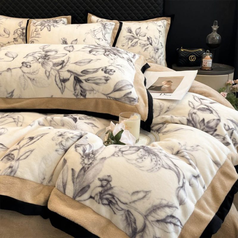 FunnyFuzzyUltraSoftMilkVelvetNon SheddingLeafPatternBedSheetSet 10