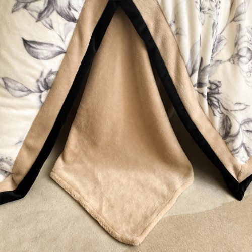 FunnyFuzzyUltraSoftMilkVelvetNon SheddingLeafPatternBedSheetSet 11