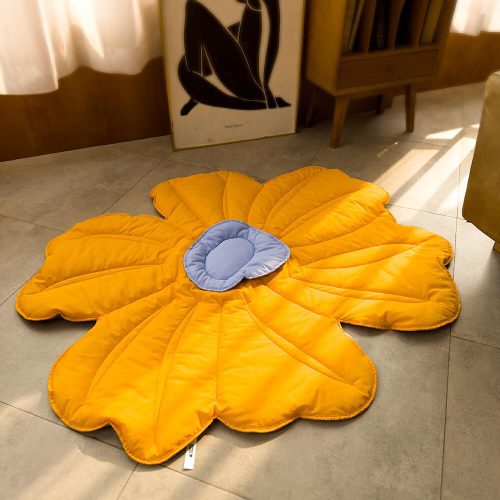 FunnyFuzzy SuperLargeFlowerShapeHumanMatDogBlanket3