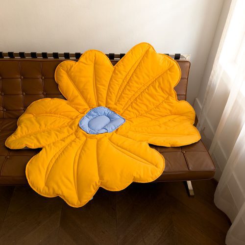 FunnyFuzzy SuperLargeFlowerShapeHumanMatDogBlanket8