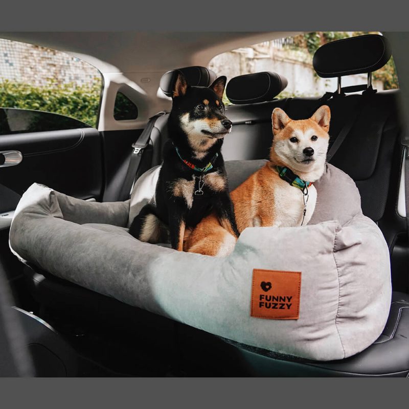 FunnyFuzzy TravelBolsterSafetyMediumLargeDogCarBackSeatBed1