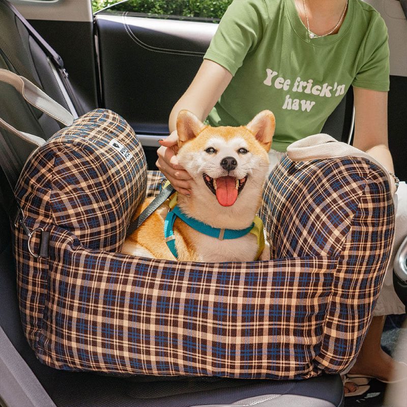 FunnyFuzzy VintagePlaidTravelSafetyDogCarSeatBed1