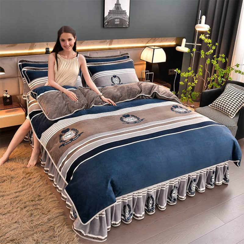 ModernStyleThickenedComfortableMilkVelvetBedSheetSet 1