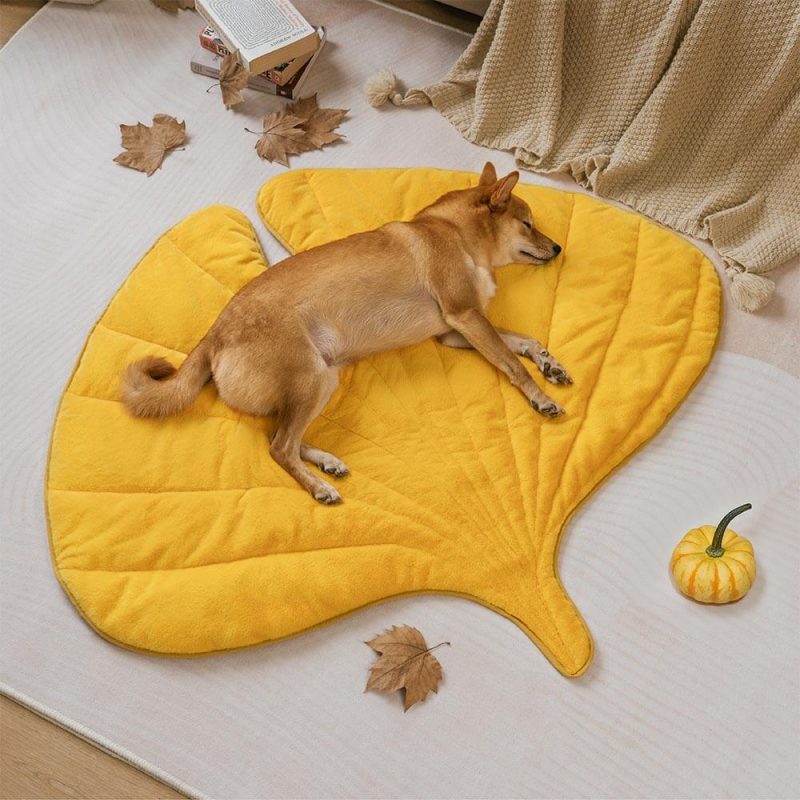 TheLeafCollector PlushLeaf ShapedWashableDogMat 15 27f1b63a f68b 4a88 a1d2 adb4316ff036