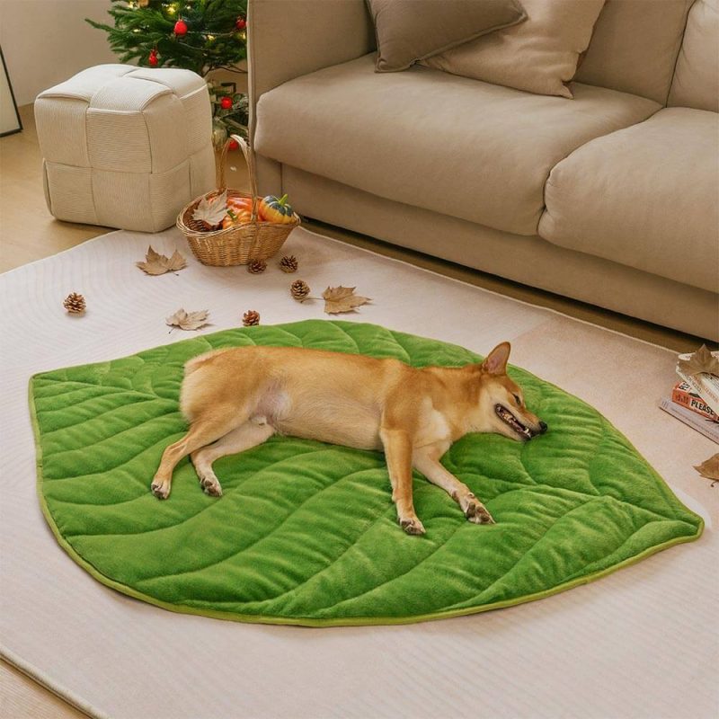 TheLeafCollector PlushLeaf ShapedWashableDogMat 2 c4f2b2f8 61d3 4b05 8d18 6744520486d1