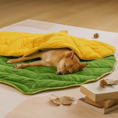 TheLeafCollector PlushLeaf ShapedWashableDogMat 7 d4354d69 ebc5 4625 967c 4602e3ef07e0