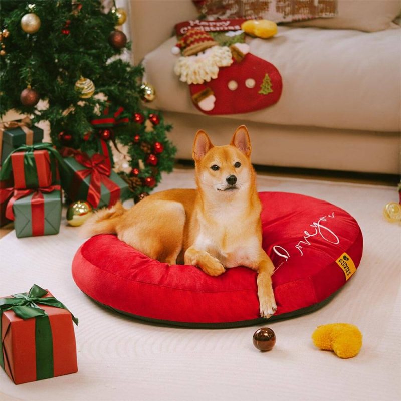 VelvetHeart ShapedFestiveDogBed 5