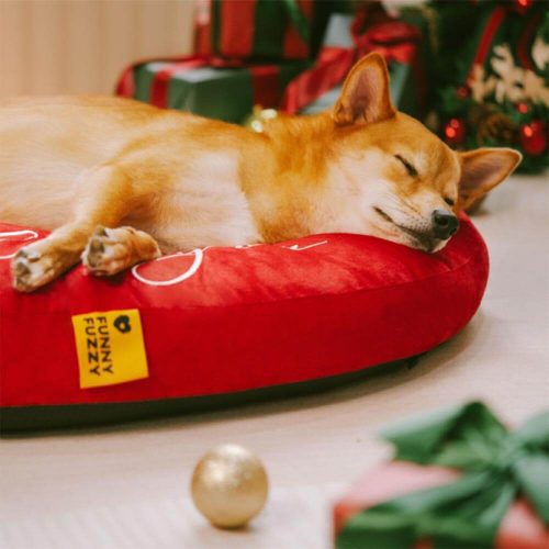 VelvetHeart ShapedFestiveDogBed 8