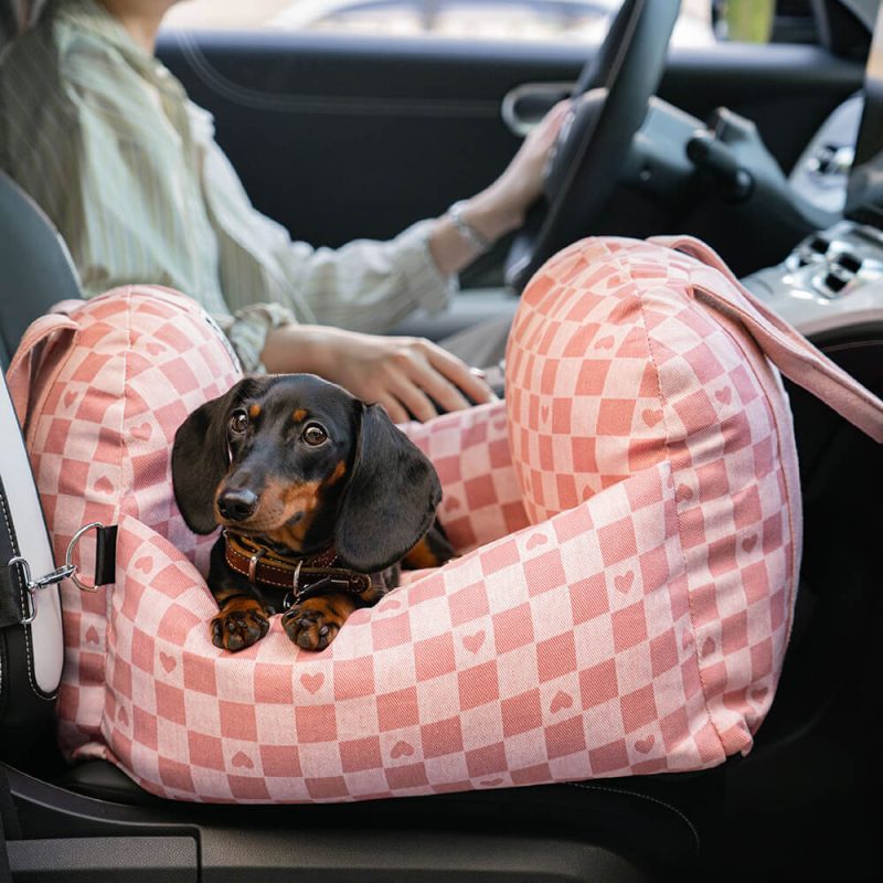 VintageHeartCheckerboardDogCarSeatBed