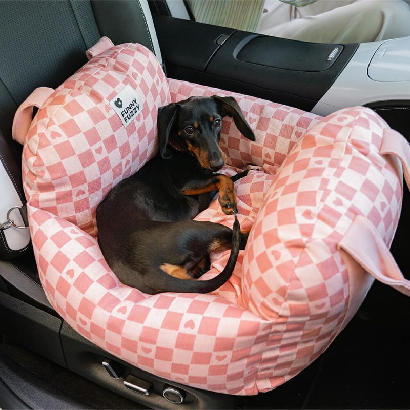 VintageHeartCheckerboardDogCarSeatBed 1