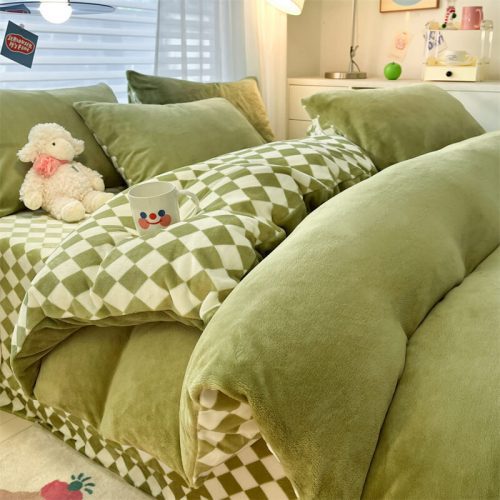 WarmPlushPlaidSkin FriendlySoftBedSheetSet 3