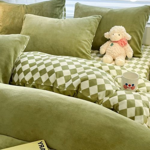 WarmPlushPlaidSkin FriendlySoftBedSheetSet 5